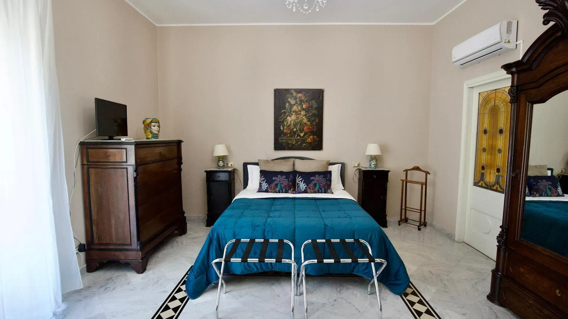 Il Barocco, 3 Bedrooms Deluxe Apartment 230Mq2 Catania Italy